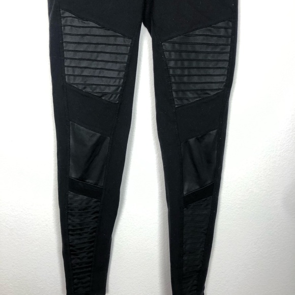 Alo Yoga black moto high rise full length leggings pants Size XS - Picture 3 of 6